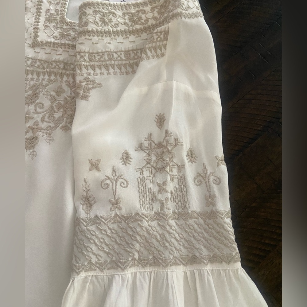 Embroidered Women's Top with Intricate Tan Embroidery. Size S. NWOT. - Picture 8 of 14